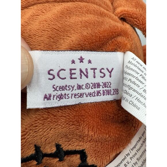 Disney The Lion King Pumba Scentsy Buddy Plush Only No Fragrance Pack 15 Inch - Picture 9 of 12